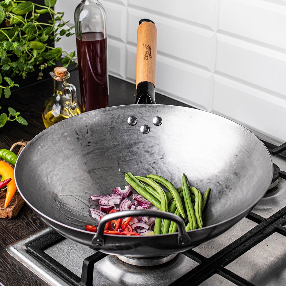 WOK ze stali węglowej - oryginalny ręcznie kuty - 32 cm